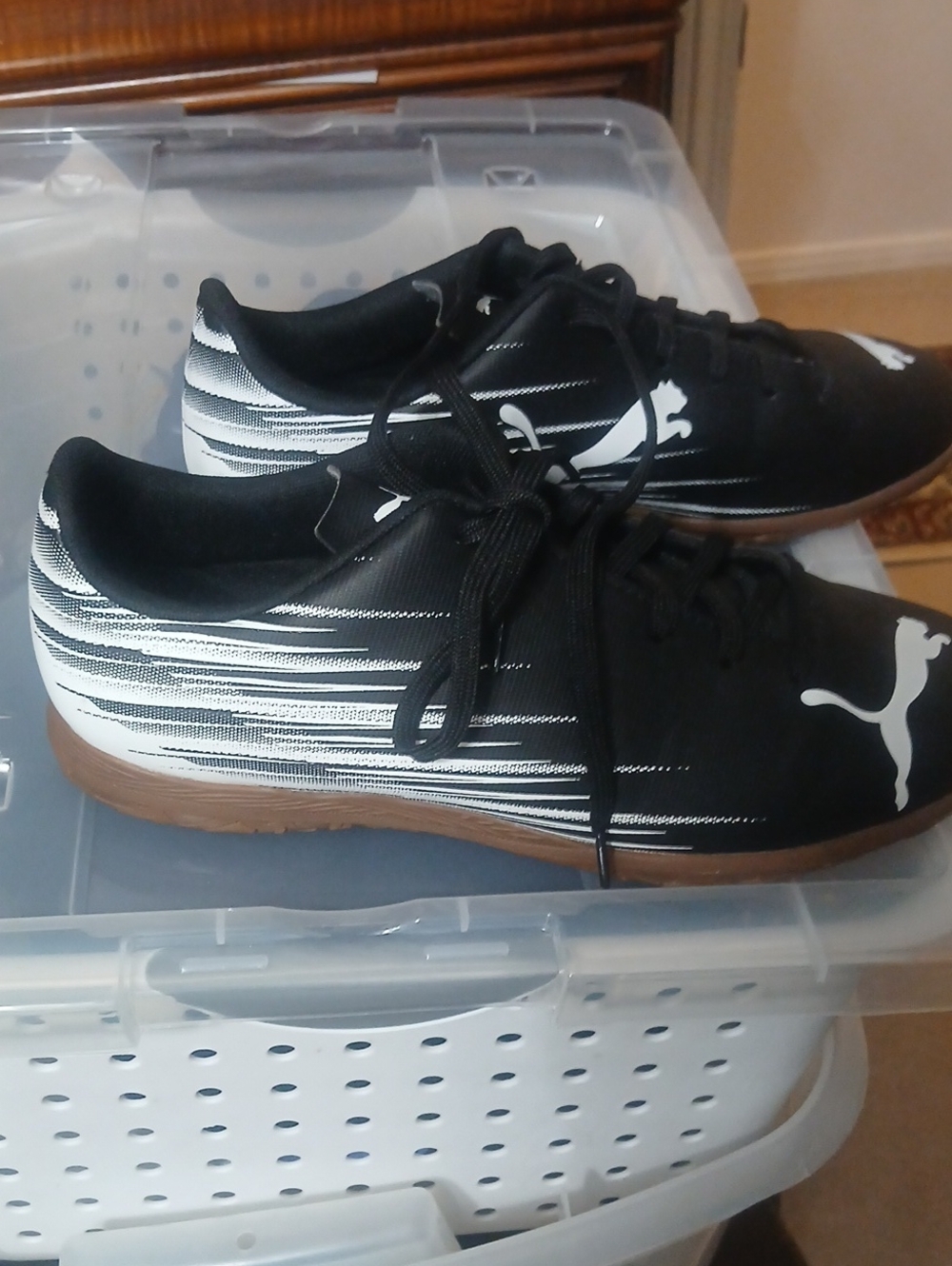 Mens Size 8 Puma Low-Profile Athletic Shoes